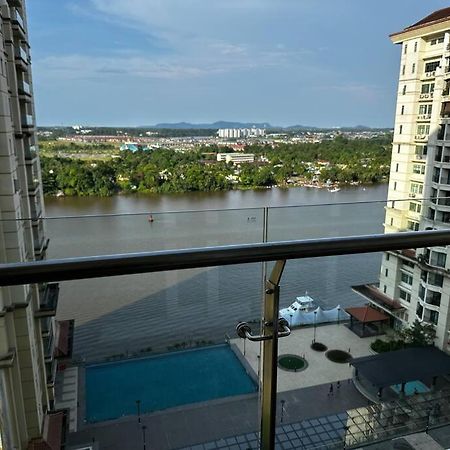 A.R Homestay Riverine Condominium Kuching Exterior foto